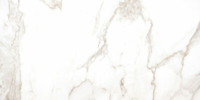 Płytki matowe 60x120 Calacatta Gold Lavanga imitujące marmur ze złotym użyleniem